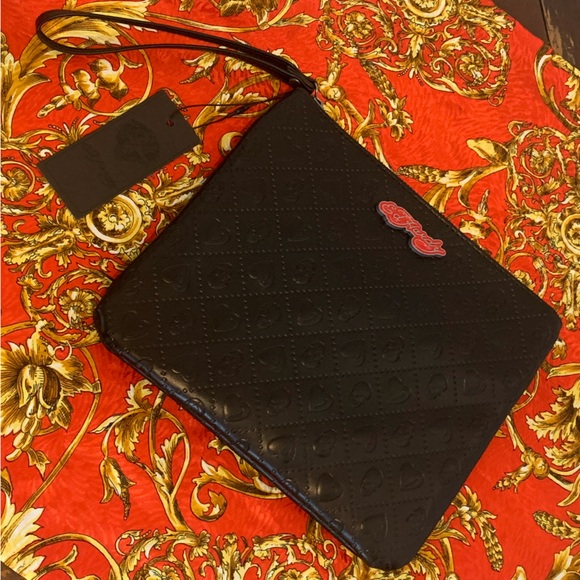 Ed Hardy Handbags - *NWT* Ed Hardy Black Embossed Skull and Heart Wristlet Clutch